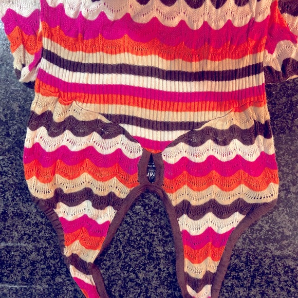 Beautiful knit alter top - Picture 2 of 5